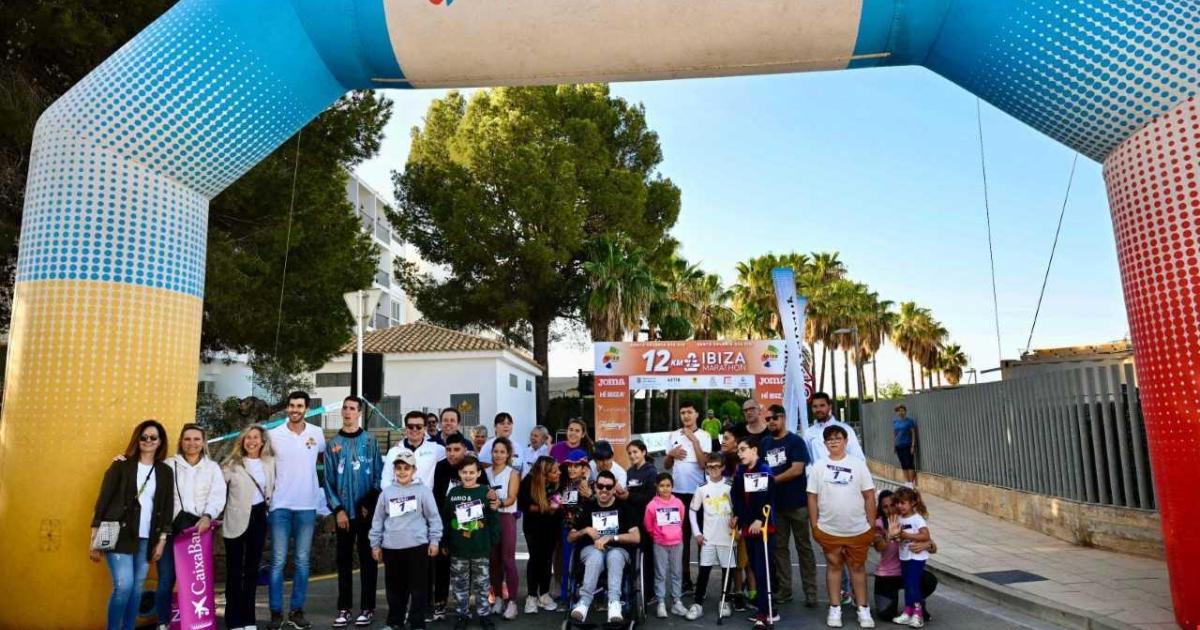 La Santa Eulària Ibiza Kids Run CaixaBank reúne a 600 niños para disfrutar del running