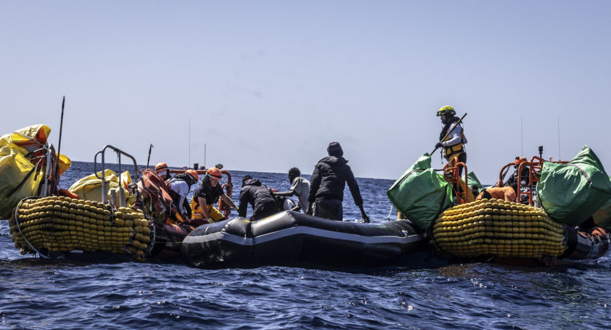 La crisis migratoria europea causó otra tragedia: desaparecieron 45 inmigrantes tras un naufragio