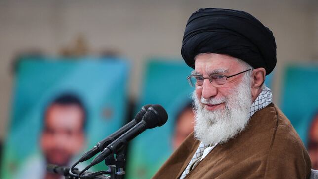¿quien-es-ali-jamenei,-lider-supremo-de-iran?-ideologia-politica,-religion,-edad,-familia…