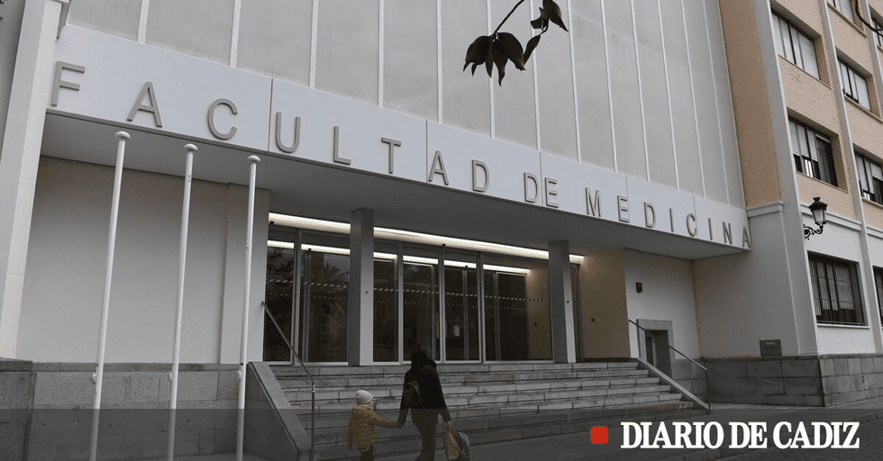 La mujeres médicos ya superan en número a los hombres en Cádiz