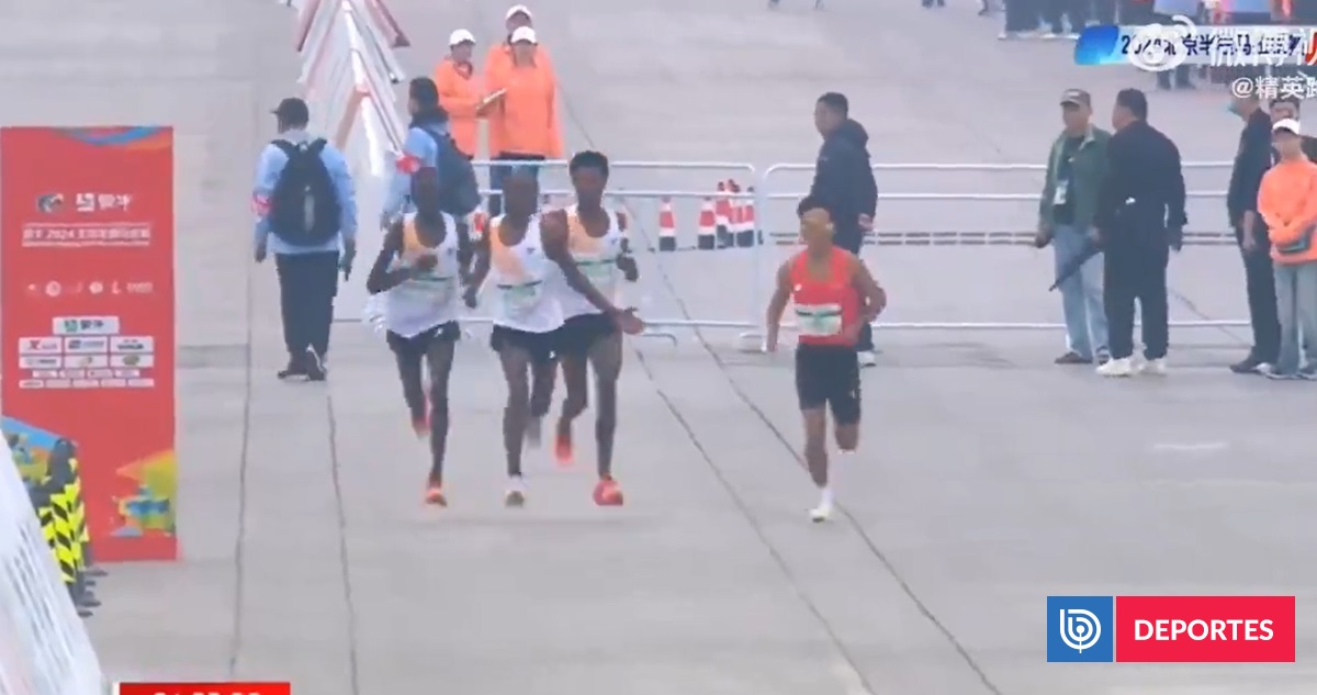 Escándalo por ’tongo’ en Media Maratón de Pekín: líderes de la carrera dejaron ganar a corredor local