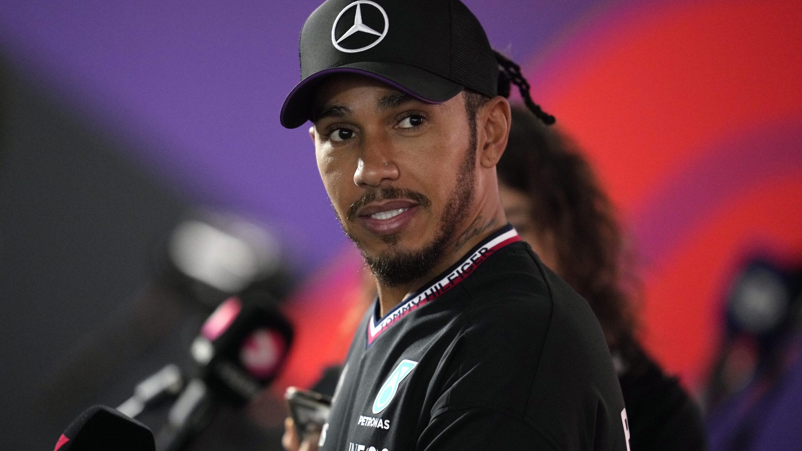 Lewis Hamilton reveló trauma que vivió en la Fórmula 1 y cómo Michael Jordan lo aconsejó y ayudó – La Opinión