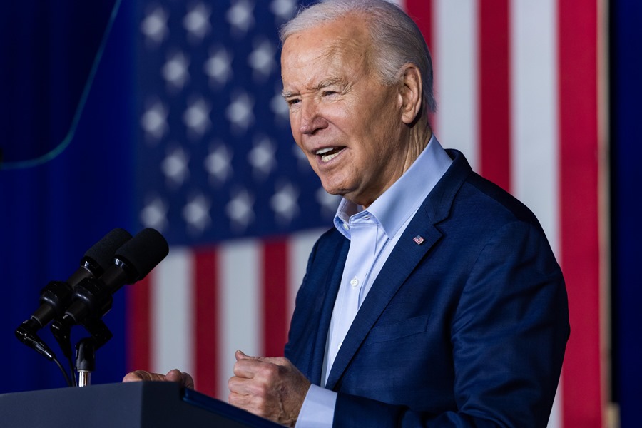 Biden anuncia que triplicará los aranceles al acero y aluminio