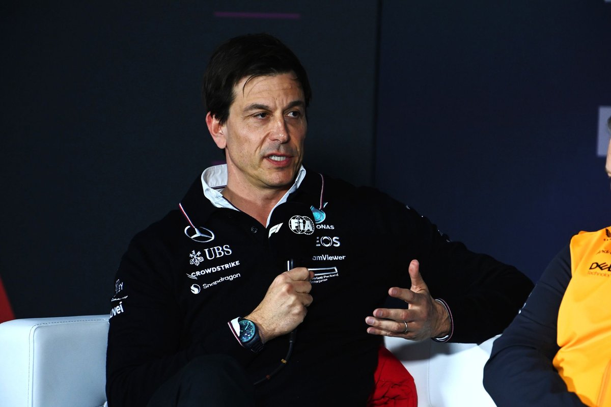 Wolff cree que los resultados no muestran los "sólidos progresos" de Mercedes F1