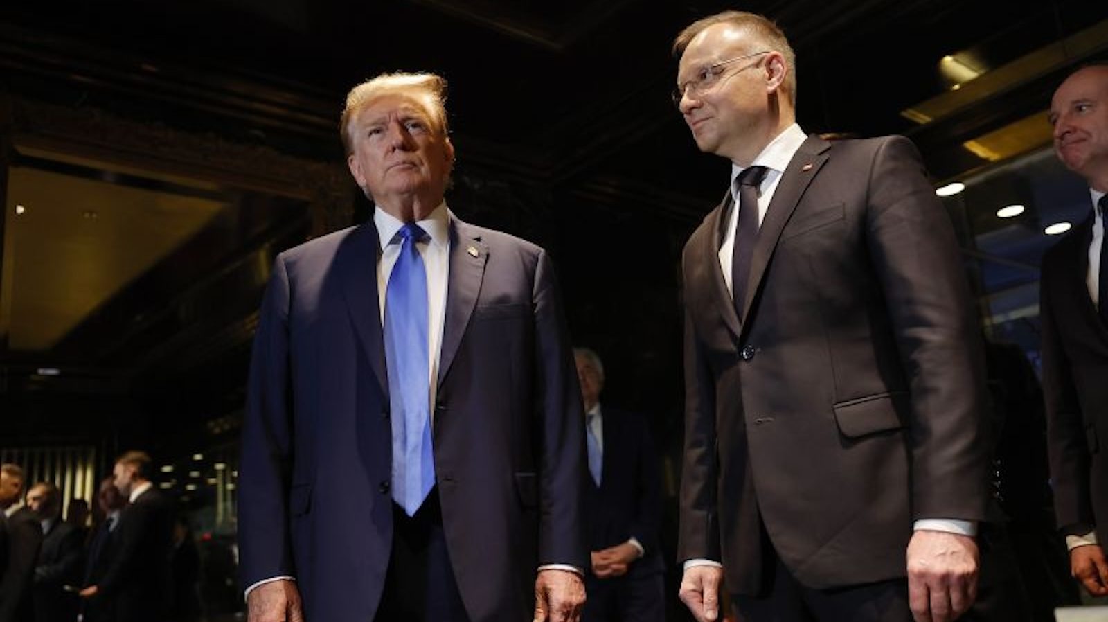 Trump y el presidente de Polonia hablan sobre el aumento del gasto en defensa de países miembros de la OTAN