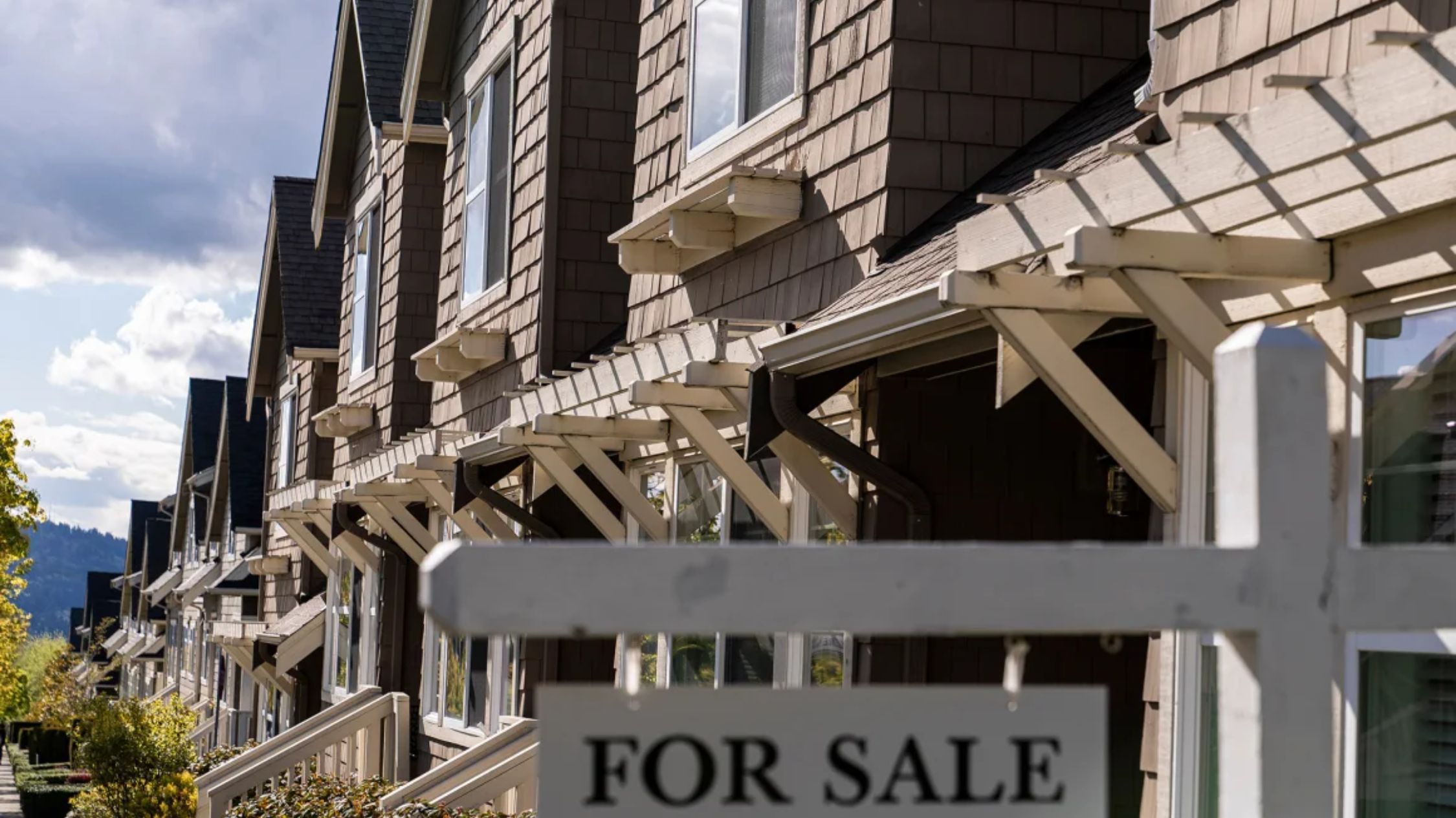 Tasas hipotecarias en EE.UU. se disparan y superan umbral clave del 7%