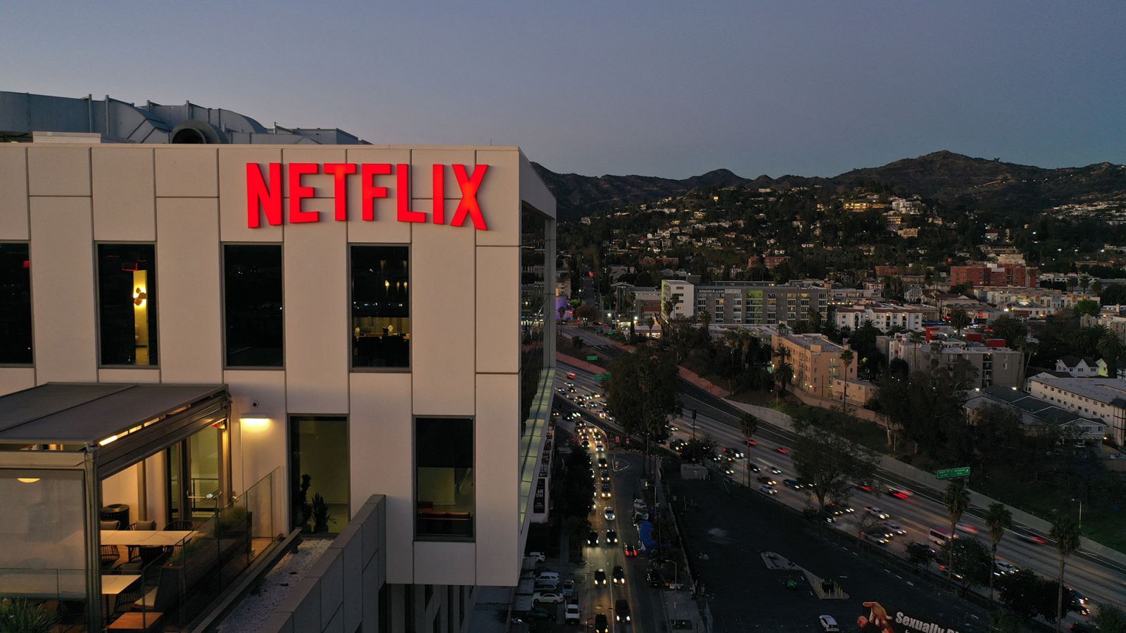Netflix tomó medidas enérgicas contra el intercambio de contraseñas. ¿El resultado? Millones de nuevos suscriptores