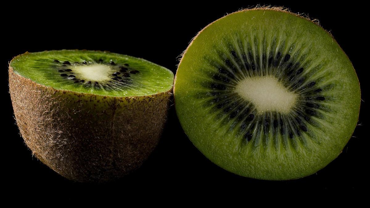 Descubre cómo cambia tu cuerpo si comes un kiwi cada día