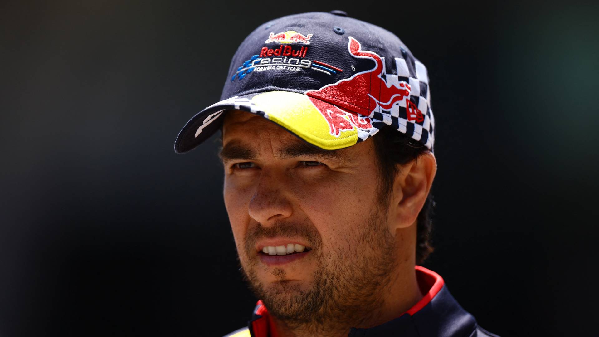 ¿Se va de Red Bull? 'Checo' Pérez plática con directivo de F1 durante GP de China