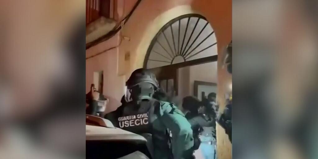 Rescatan a 46 personas en España durante un operativo que desmanteló una red de tráfico humano