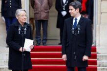 macron-nombra-primer-ministro-a-gabriel-attal,-‘nino-prodigio’-de-la-politica-francesa