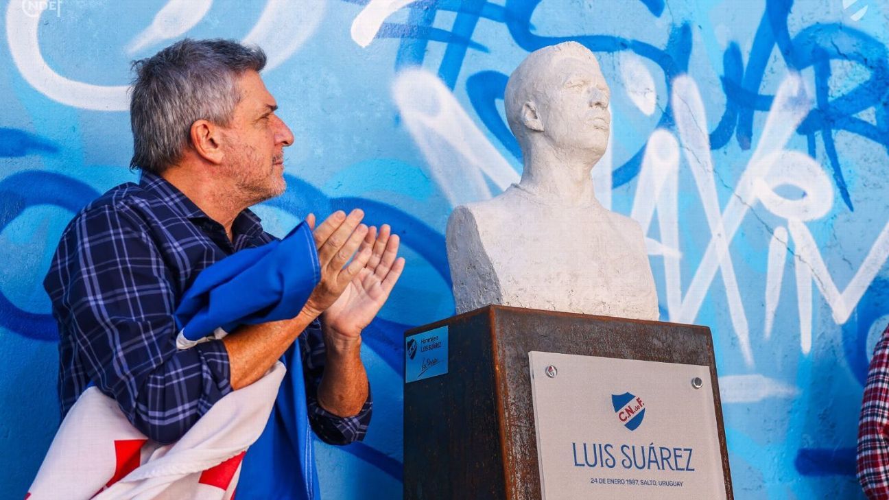 Nacional perpetuó la figura de Luis Suárez en el Parque Central en las curiosidades de la fecha