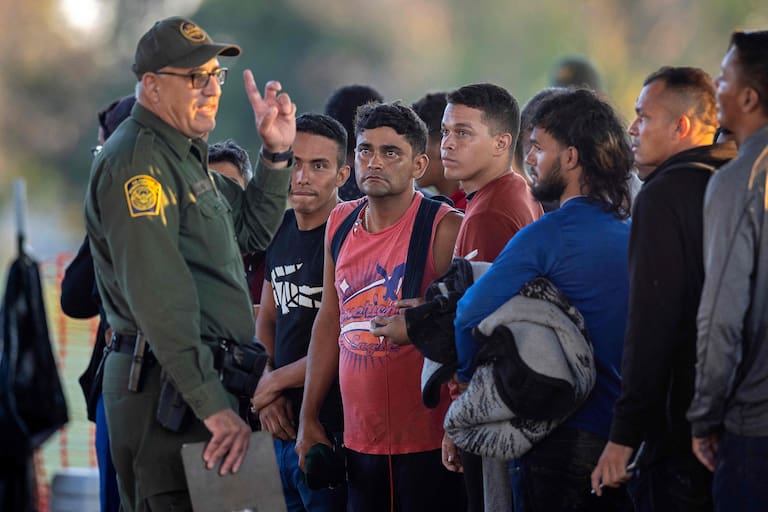 No es Texas: el estado de EE.UU. que avanza con una ley que permite arrestar inmigrantes indocumentados