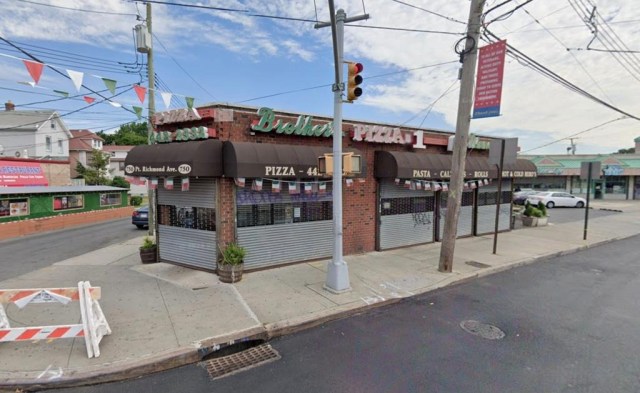 Inmigrante fue encontrado muerto detrás de una pizzería de Nueva York: testigo contó detalle impactante