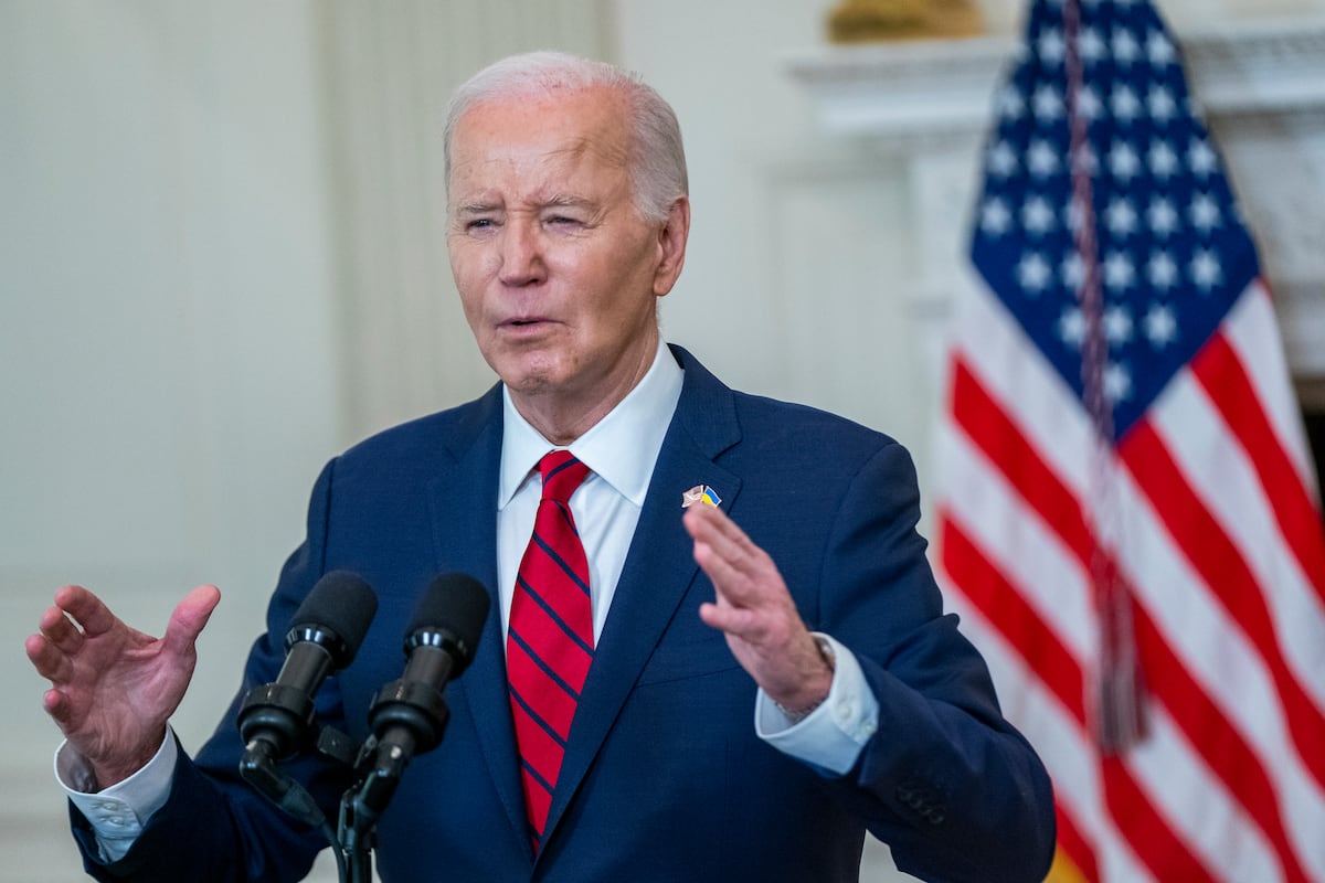 Biden anuncia que la nueva ayuda militar a Ucrania empezará a enviarse “en cuestión de horas”