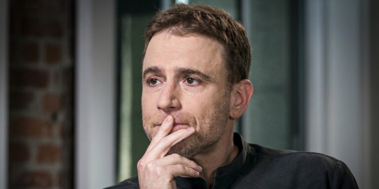 authorities-search-for-former-slack-ceo's-teenager-who-is-considered-a-runaway