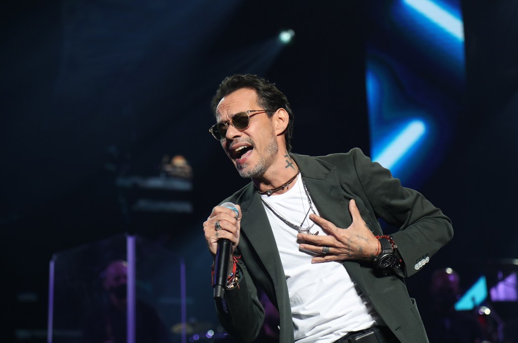 Marc Anthony transforma los Latin AMAs 2024 en celebración de la salsa con estreno de ‘Ale Ale’