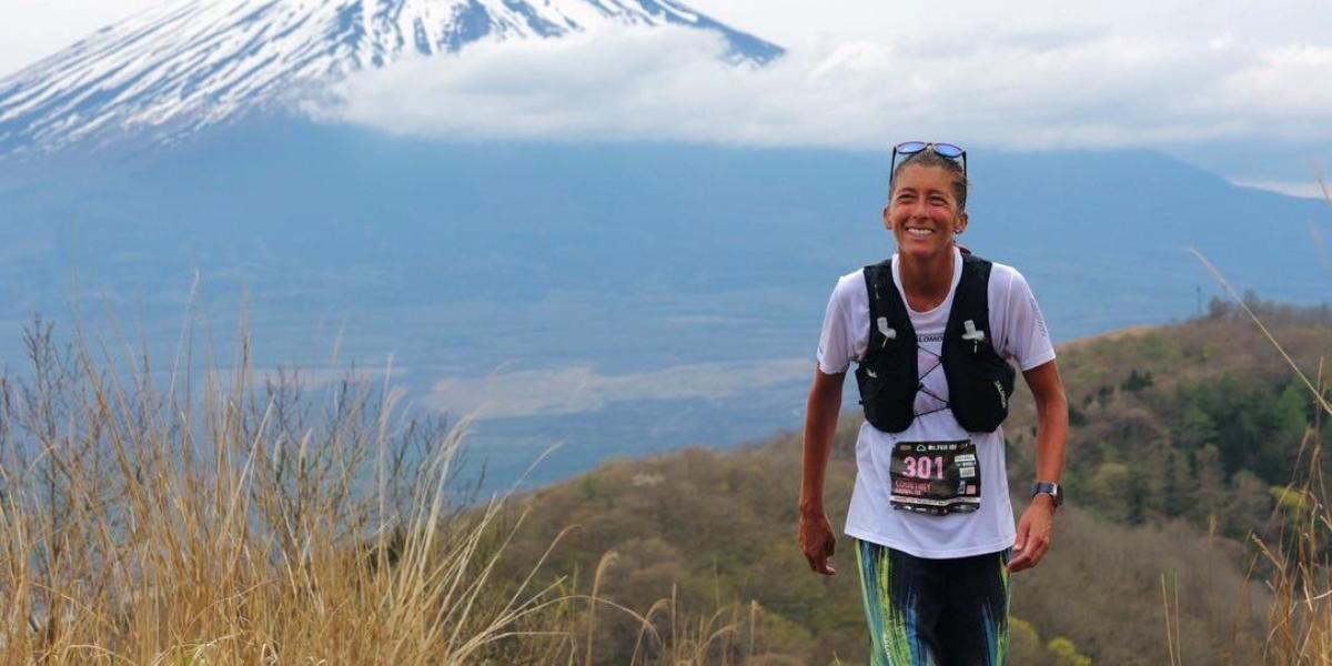 Courtney Dauwalter gana en Mt.Fuji 100 con otra espectacular exhibición de resistencia