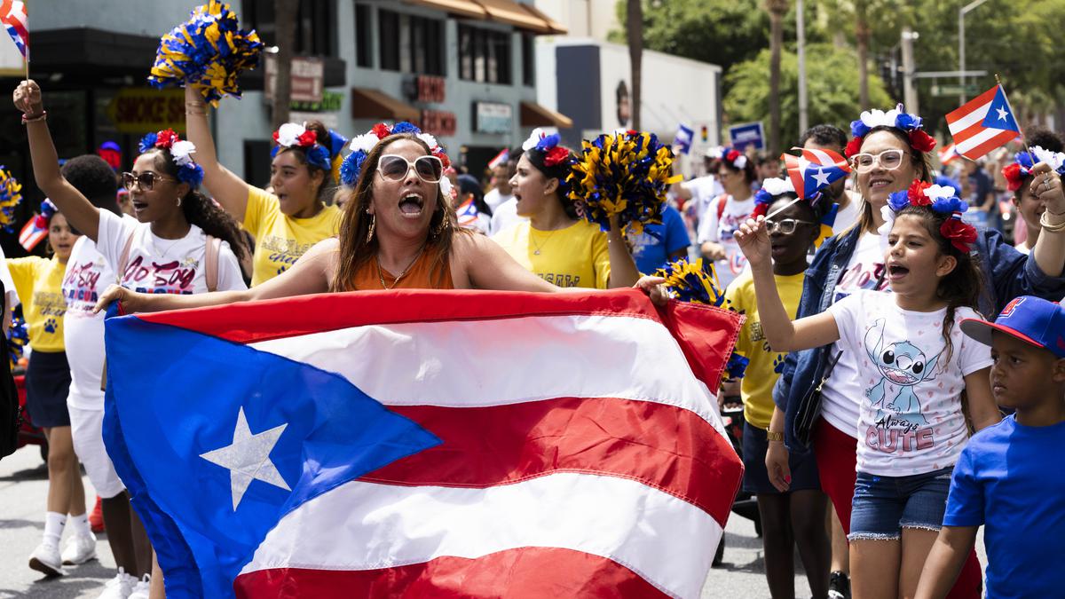 “No quiero que olviden sus raíces”: diáspora en Orlando celebra el Desfile Puertorriqueño de Florida