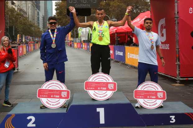 Con grandes ganadores culmina apasionante jornada de Maratón de Santiago 2024