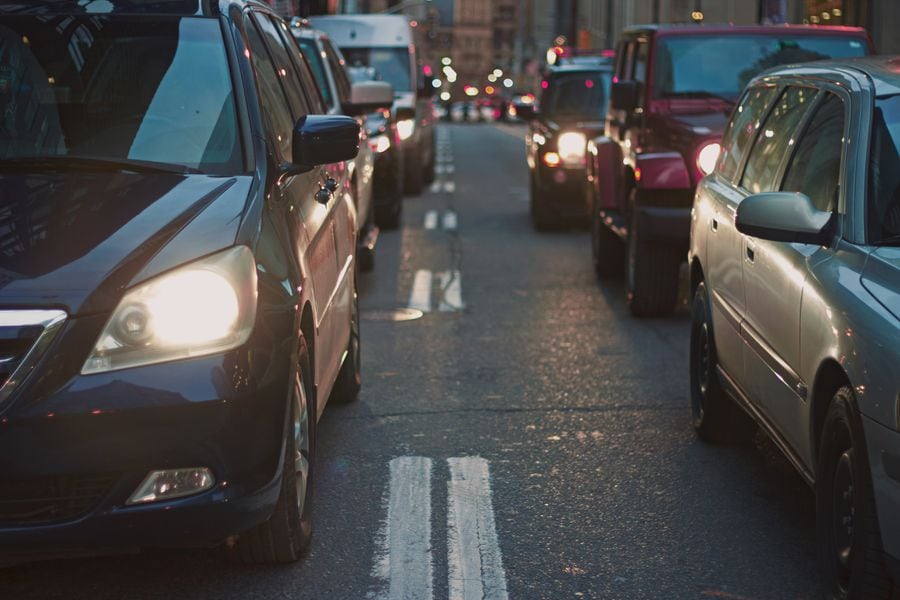 Estas son las comunas que más sufren con el ruido de los automóviles en el país  – La Tercera