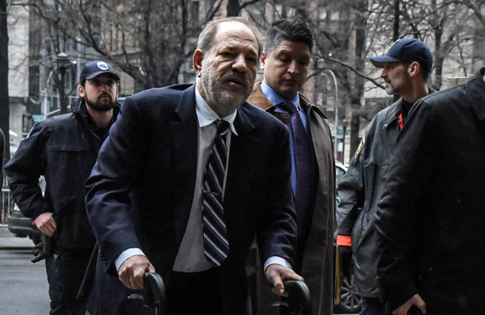 Hospitalizan a Harvey Weinstein después de la anulación de su condena