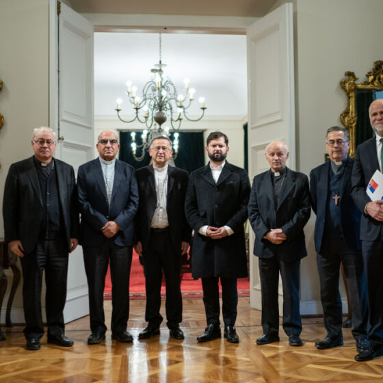 obispos-chilenos-se-reunen-con-el-presidente-gabriel-boric:-carabineros,-seguridad,-migrantes-y-colaboracion-mutua-–-adn-celam
