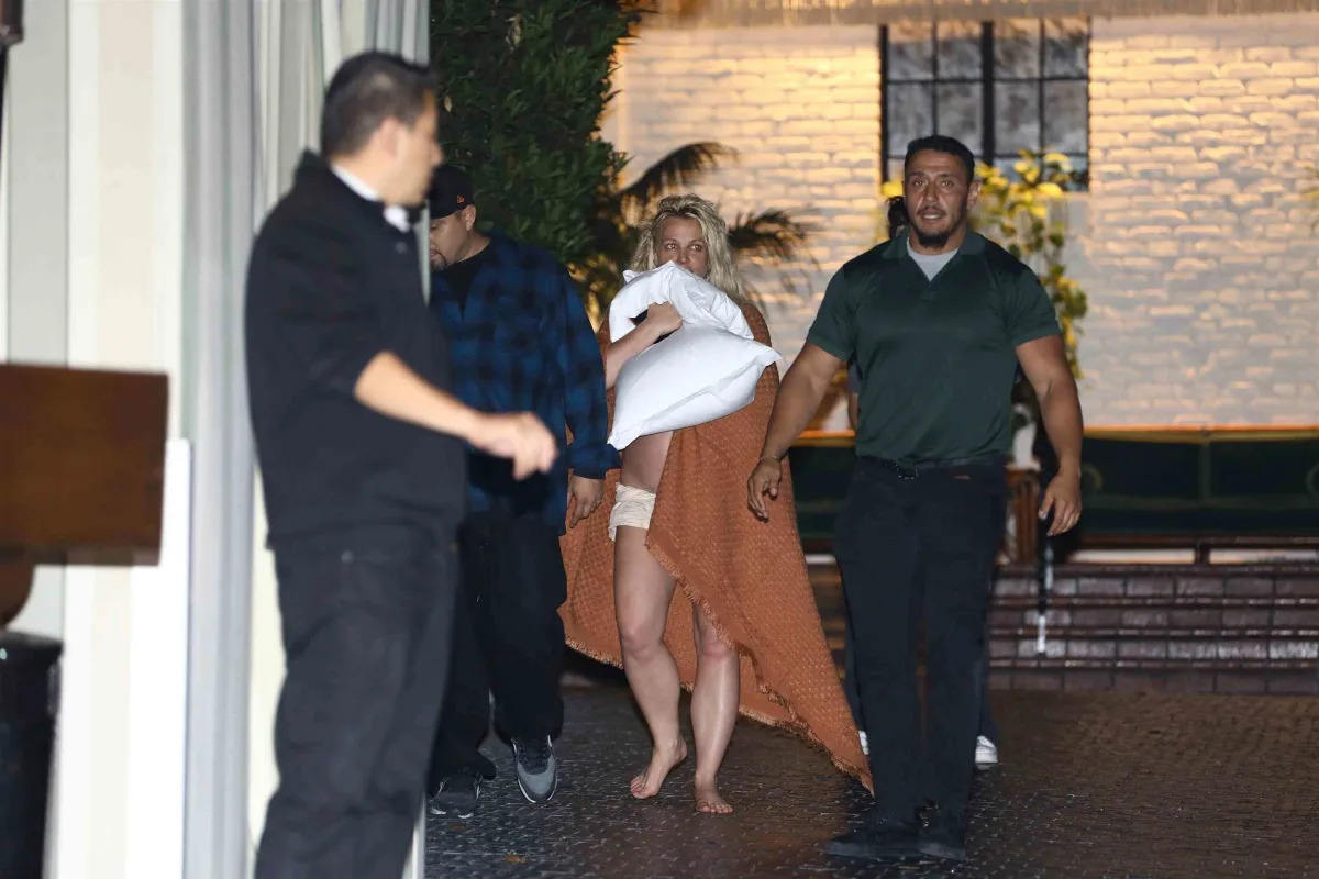Britney Spears sale de lujoso hotel en Los Ángeles tras “enorme pelea”