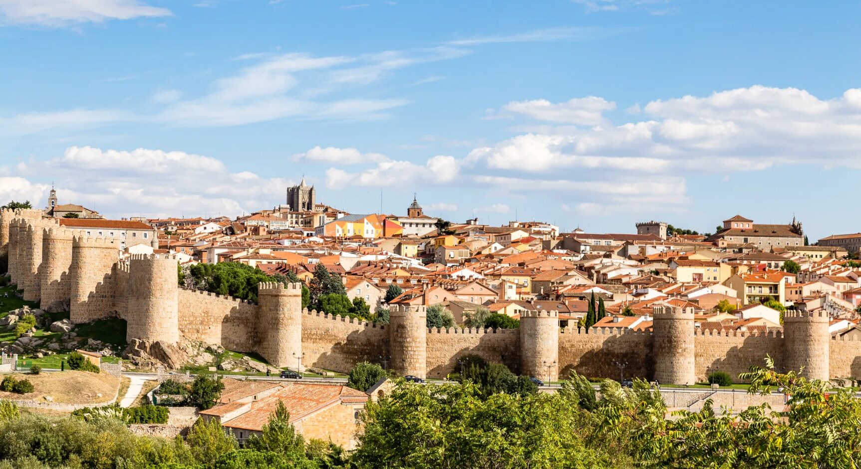 Ávila, las cinco curiosidades de su muralla que desconocías