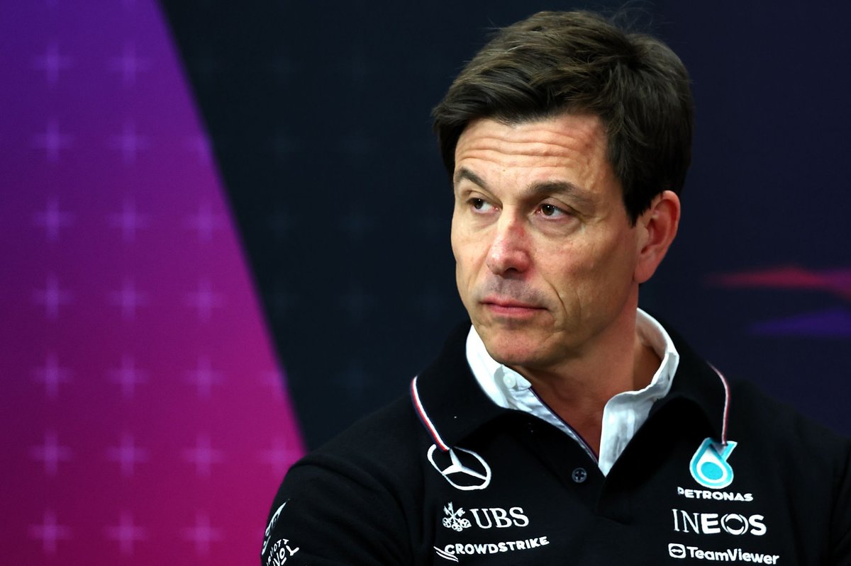 Wolff no ve "relevancia" en las críticas del dueño de Red Bull sobre Verstappen