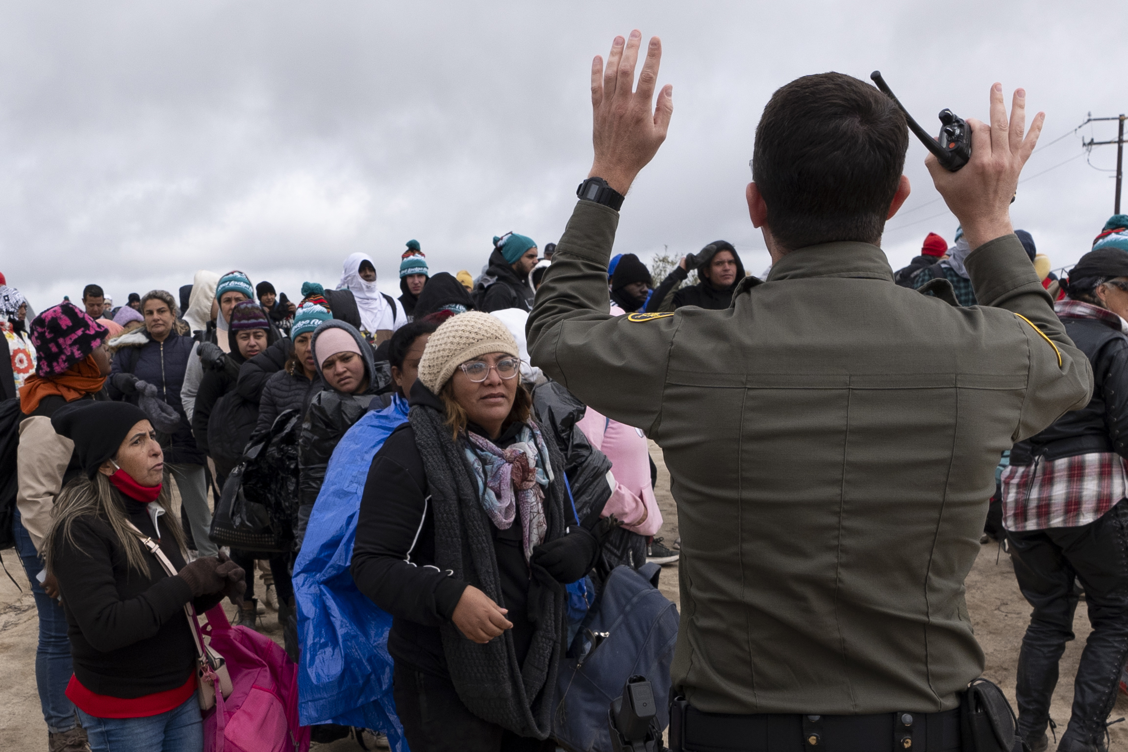 La administración de Biden se prepara para presentar nuevos cambios en materia de asilo – La Opinión