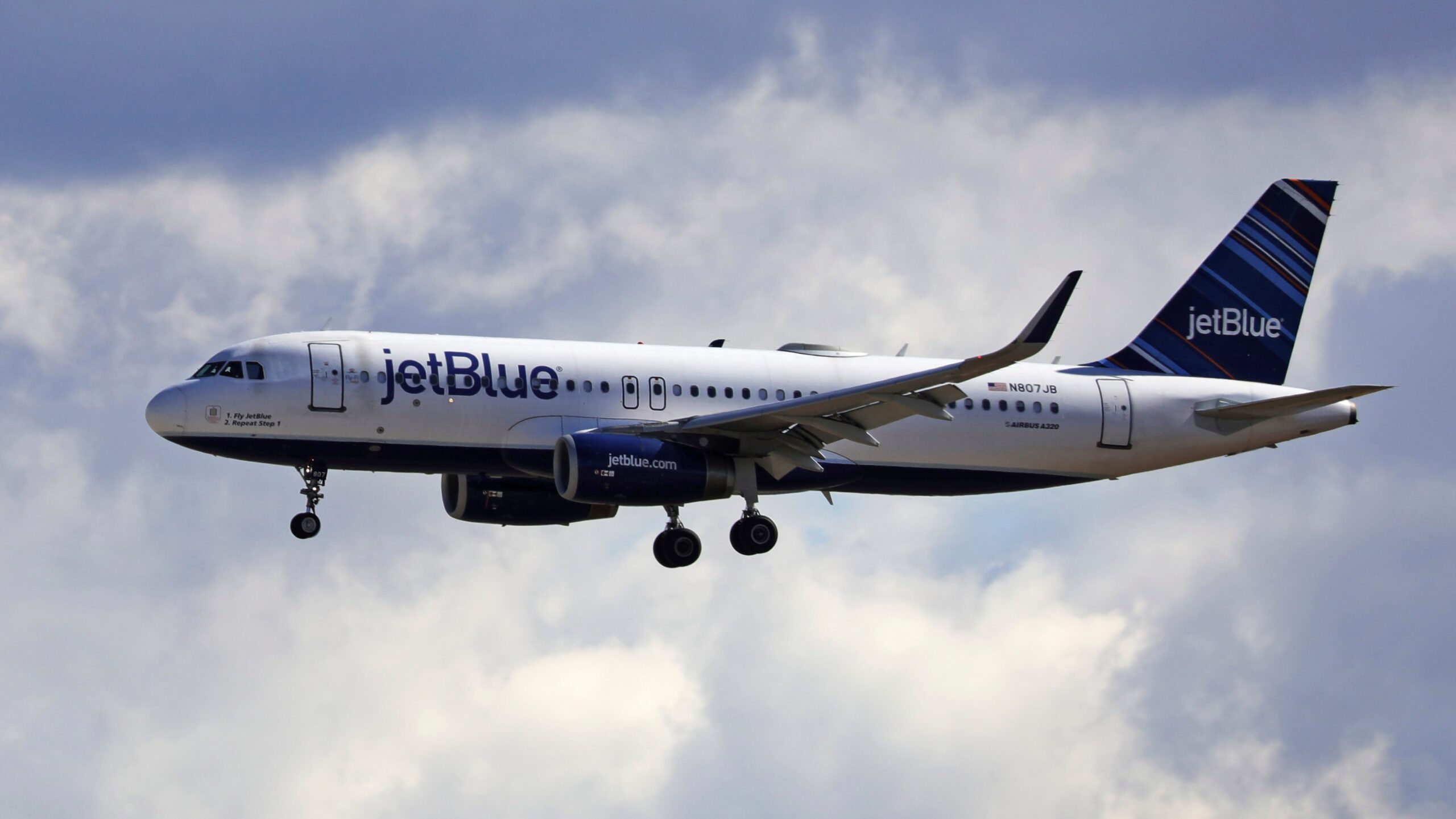 JetBlue ofrece esta semana vuelos a ciudades de EE.UU. y a islas empezando en $64 – El Diario NY