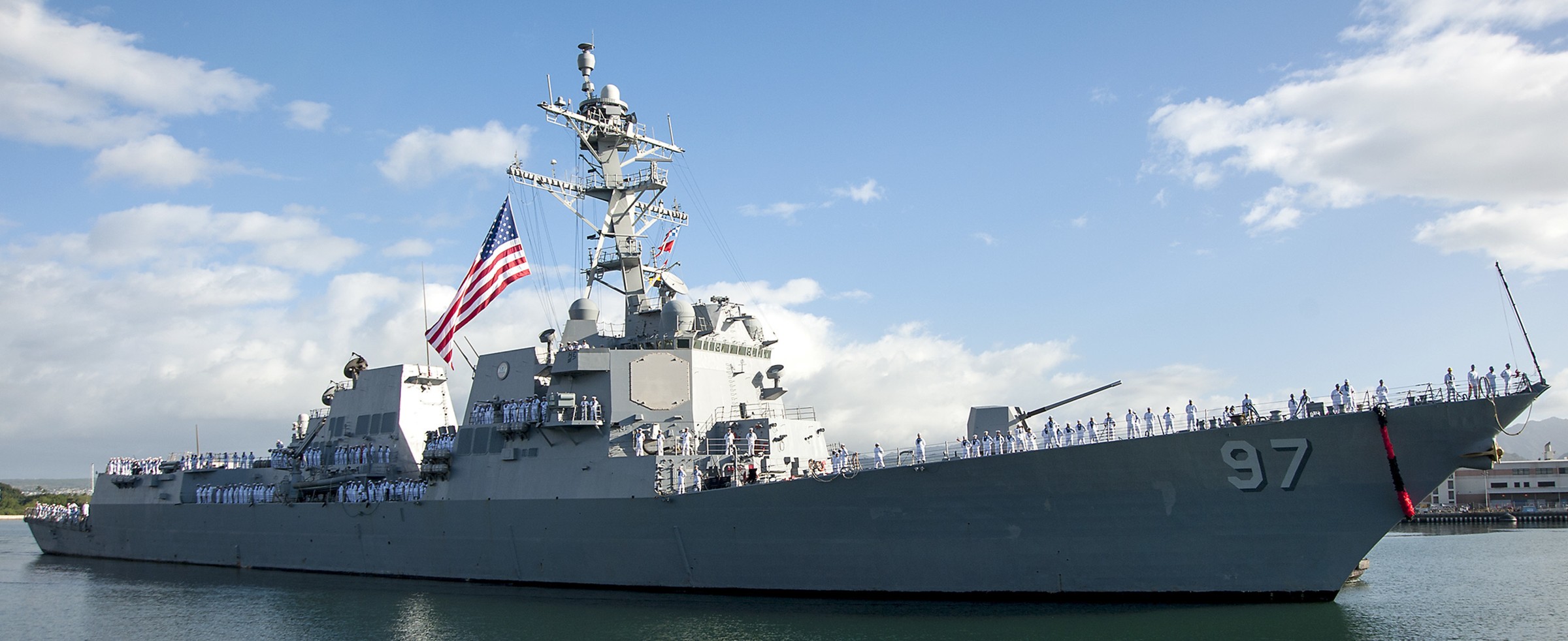 China enciende las alarmas por el paso de un buque militar estadounidense por el estrecho de Taiwán