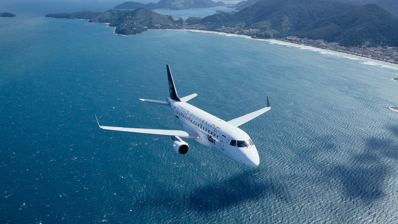 por-que-estos-aviones-brasilenos,-adorados-por-los-pasajeros,-estan-ganando-terreno-en-los-vuelos-de-corta-distancia