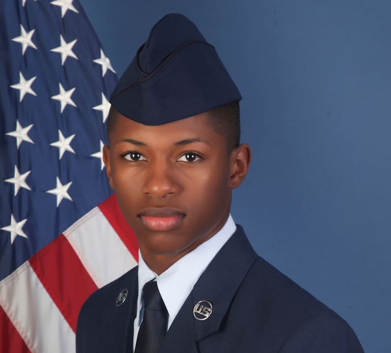 Estados Unidos: la policía mató a un soldado de 23 años de seis tiros, tras un llamado al 911