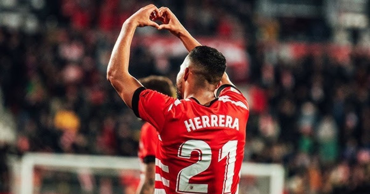 ¿Cuántos partidos ha jugado Yangel Herrera en la Champions League?