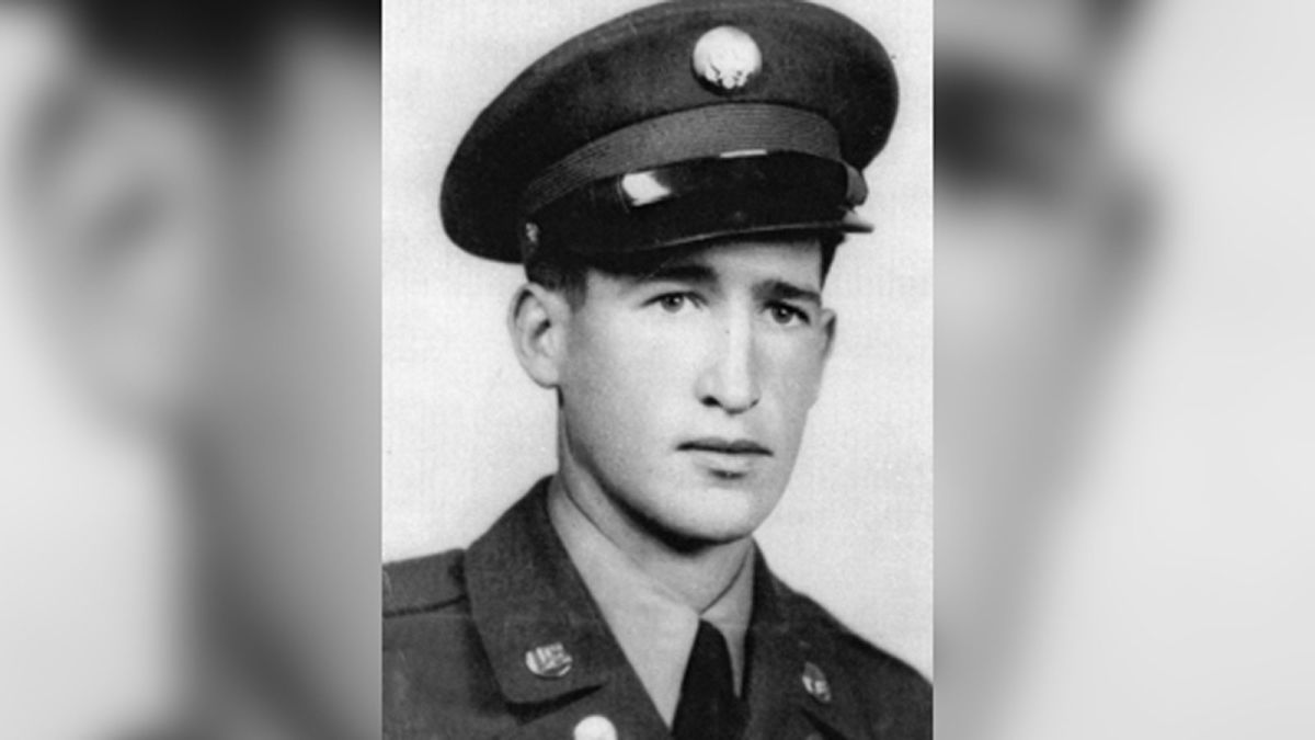 El retorno de los restos de un soldado desaparecido en la Guerra de Corea