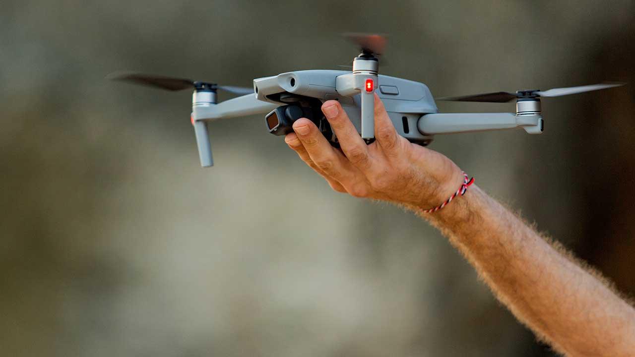 Adiós DJI: Amazon revienta el precio de este dron con cámara 4K, GPS y batería sin fin