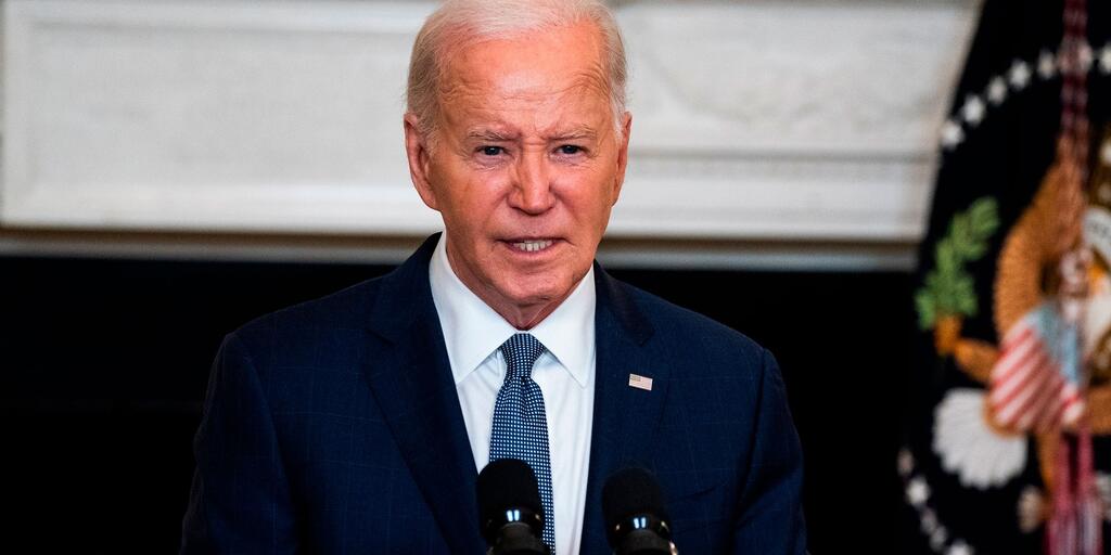 Biden trabaja en plan para contener la llegada de migrantes por la frontera con México